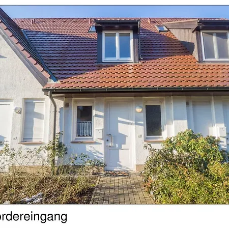 Ferienhaus Boddenruh בית נופש