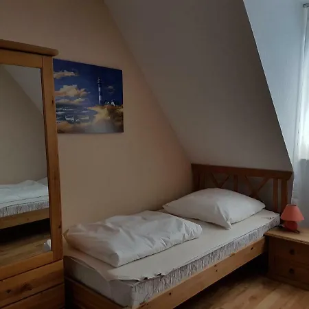 Ferienhaus Boddenruh בית נופש