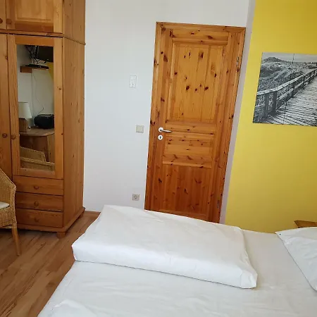 בית נופש Ferienhaus Boddenruh ברייגה